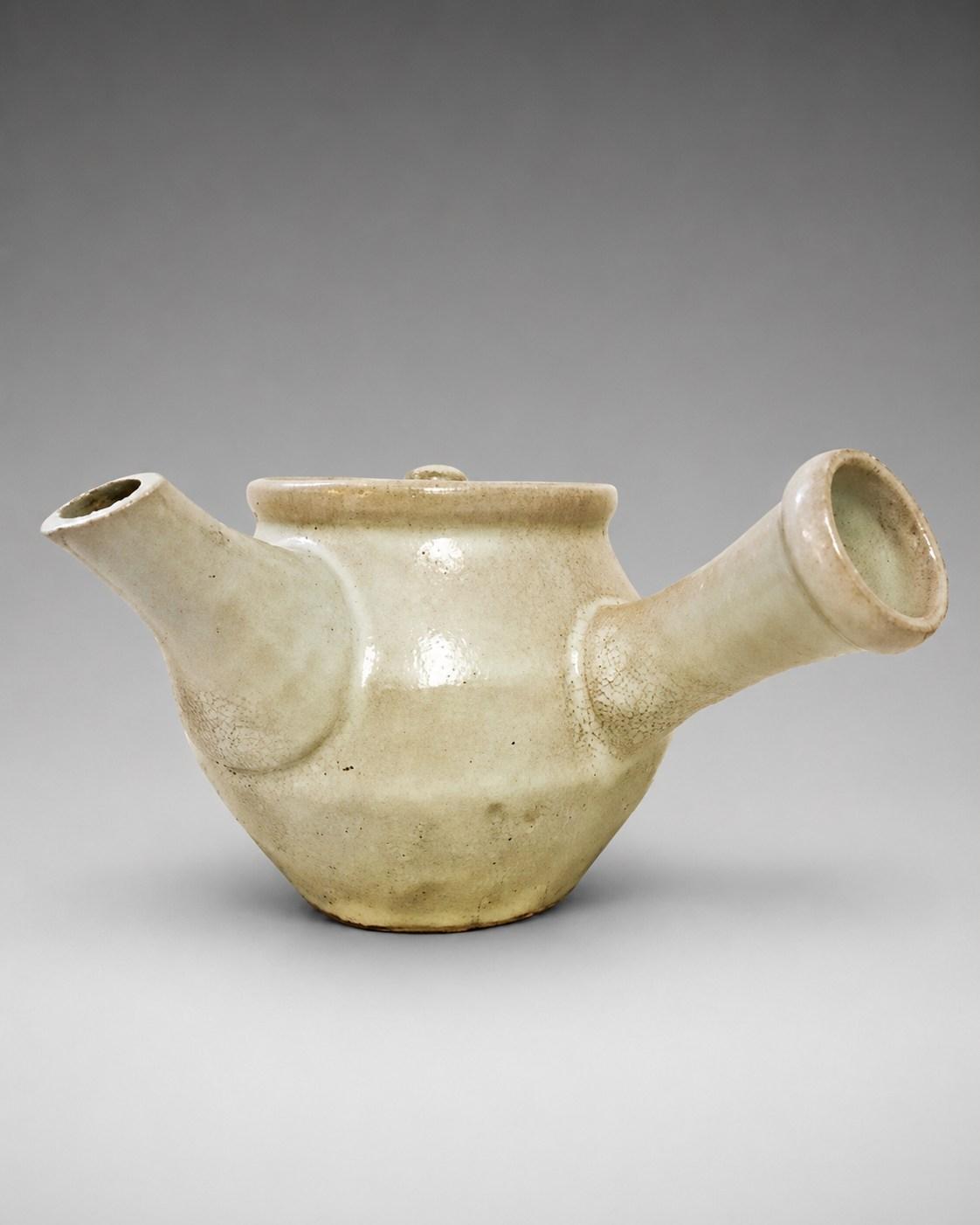 Hamada Shoji — Kyusu / Teapot. A Stoneware kyusu [side-handled teapot], Japanese stoneware, Showa period, 20th century.