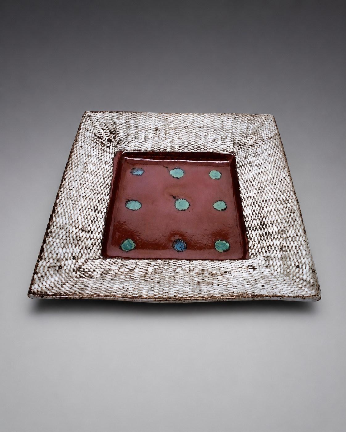 Shimaoka Tatsuzo — Dish, rope-impressed inlay. A Square Stoneware Dish with Inlaid Rope Pattern, Japanese stoneware, Showa period, 20th century.