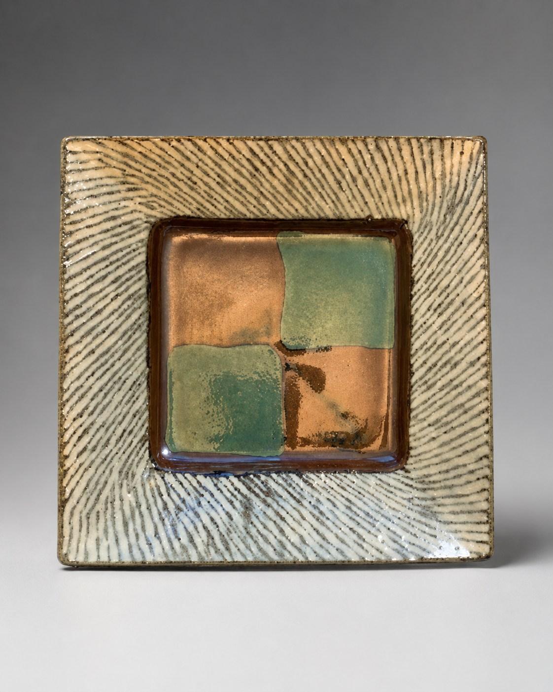 Shimaoka Tatsuzo — Dish, rope-impressed inlay. A Square Stoneware Dish with Radial Inlaid Rope Pattern, Japanese stoneware, Showa period, 20th century.